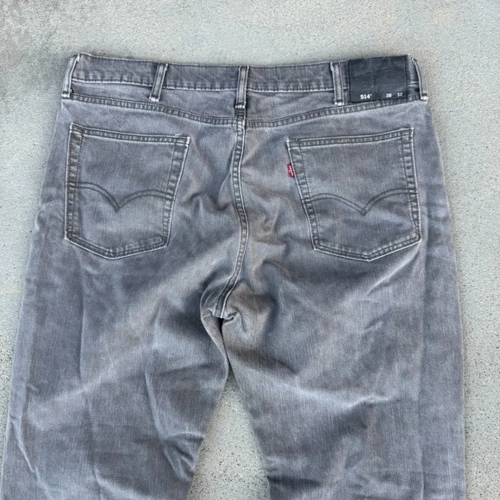 Levi's 514 Jeans Mens 38X32 Grey Denim 100% Cotton Comfort Straight Leg Mid Rise